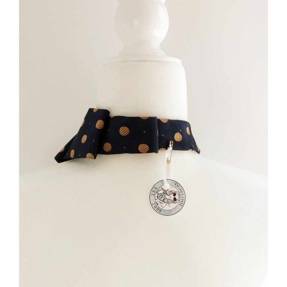 Polka Dot Ascot Tie - Unique Scarf - Corporate Fashion. - Picture 6 of 7